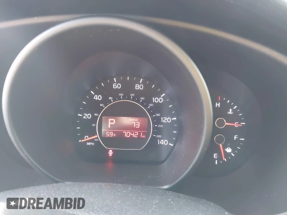 2016 Kia Soul + z VIN KNDJP3A55G7252937, wystawiony jako IAAI lot #42130432 z przebiegiem 70 421 mil mil oraz . Historia ofert i sprzedaży dostępna na DreamBid. Obrazek 7.