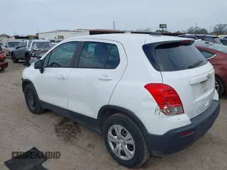 2015 Chevrolet Trax LS with VIN KL7CJKSB8FB087564, listed as a IAAI auction lot 41646208 with 179,335 mi miles. Bid and sale history available at carsss.com. Image 3.