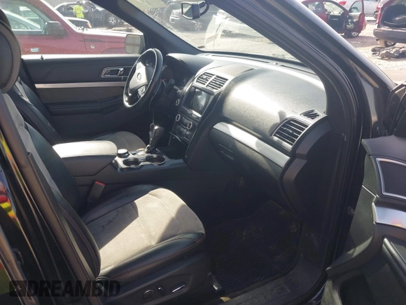 2017 Ford Explorer XLT с VIN 1FM5K8D84HGC45915, выставлен на аукционе IAAI как лот 42088691 с пробегом 162 159 миль миль и . История ставок и продаж доступна на DreamBid. Изображение 5.