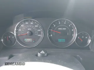 2007 Jeep Commander Sport с VIN 1J8HG48N47C672716, выставлен на аукционе IAAI как лот 41875158 с пробегом 195 212 миль миль и . История ставок и продаж доступна на DreamBid. Изображение 7.