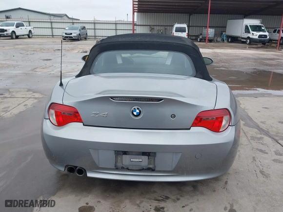 2006 BMW Z4 3.0si with VIN 4USBU53546LX01739, listed as a IAAI auction lot 41531608 with 79,376 mi miles. Bid and sale history available at carsss.com. Image 16.