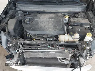 2019 Jeep Cherokee Latitude with VIN 1C4PJMCX9KD255382, listed as a IAAI auction lot 41903951 with 139,741 mi miles. Bid and sale history available at carsss.com. Image 10.