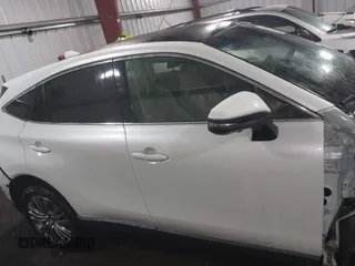 2021 Toyota Venza LE z VIN JTEAAAAH5MJ010949, wystawiony jako IAAI lot #42300270 z przebiegiem 31 700 mil mil oraz . Historia ofert i sprzedaży dostępna na DreamBid. Obrazek 14.