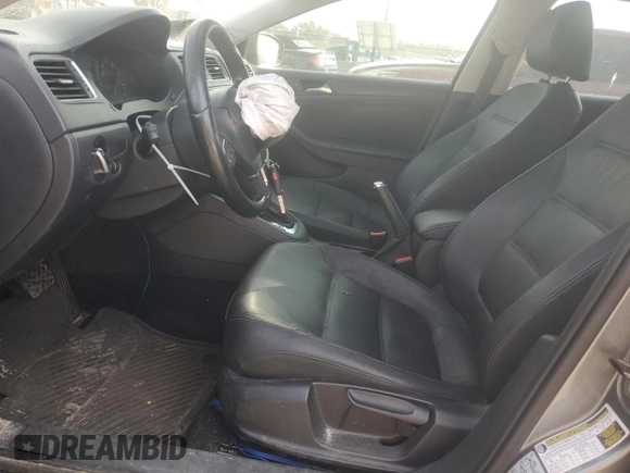 2011 Volkswagen Jetta Sedan SE with VIN 3VWDX7AJ1BM133053, listed as a Copart auction lot 84618424 with 96,582 mi miles and Salvage Title. Bid and sale history available at carsss.com. Image 7.