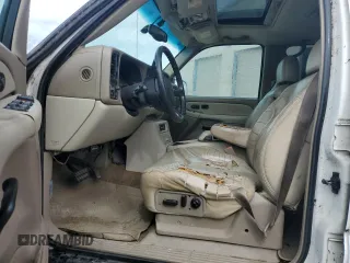 2002 GMC Yukon SLT z VIN 1GKEC13Z72R130454, wystawiony jako Copart lot #53845705 z przebiegiem 237 483 mil mil oraz Szkoda całkowita • Salvage title. Historia ofert i sprzedaży dostępna na DreamBid. Obrazek 7.