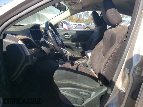 2015 Jeep Cherokee Latitude с VIN 1C4PJMCS8FW619774, выставлен на аукционе Copart как лот 76466254 с пробегом 130 035 миль миль и Списание • Salvage title. История ставок и продаж доступна на DreamBid. Изображение 7.