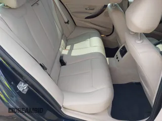 2013 BMW 3 Series 335i xDrive с VIN WBA3B9C53DJ465713, выставлен на аукционе IAAI как лот 42485856 с пробегом 106 716 миль миль и . История ставок и продаж доступна на DreamBid. Изображение 8.