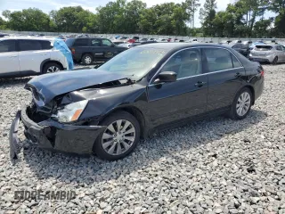 2005 Honda Accord LX with VIN 1HGCM56425A088237, listed as a Copart auction lot 60059755 with 232,527 mi miles and Salvage title. Bid and sale history available at DreamBid. Image 1.