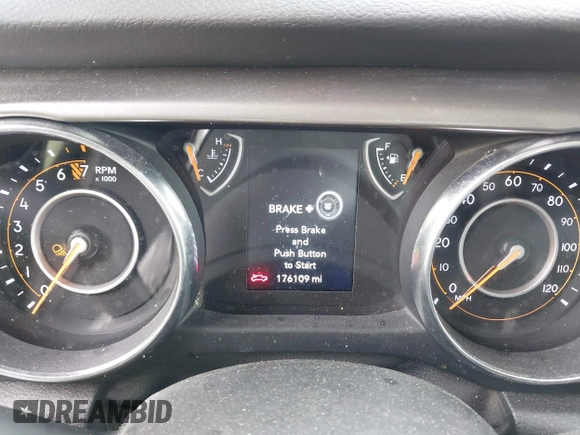 2020 Jeep Gladiator Sport S with VIN 1C6HJTAG1LL141165, listed as a IAAI auction lot 42013668 with 176,107 mi miles. Bid and sale history available at carsss.com. Image 7.