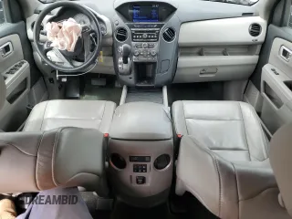 2015 Honda Pilot EX-L z VIN 5FNYF4H5XFB009663, wystawiony jako Copart lot #57691155 z przebiegiem 157 381 mil mil oraz Szkoda całkowita • Salvage title. Historia ofert i sprzedaży dostępna na DreamBid. Obrazek 8.