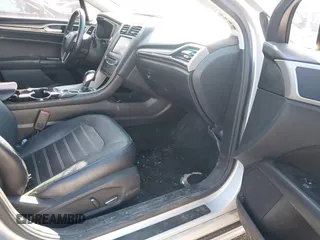 2015 Ford Fusion SE with VIN 3FA6P0HD1FR295718, listed as a IAAI auction lot 42078151 with 1 mi miles. Bid and sale history available at carsss.com. Image 5.