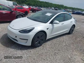 2022 Tesla Model 3 Long Range z VIN 5YJ3E1EB4NF165427, wystawiony jako IAAI lot #42290413 z przebiegiem 73 493 mil mil oraz . Historia ofert i sprzedaży dostępna na DreamBid. Obrazek 24.