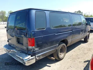 2003 Ford Econoline Passenger XL with VIN 1FBSS31S23HB63926, listed as a IAAI auction lot 42384516 with 371,860 mi miles and . Bid and sale history available at DreamBid. Image 4.