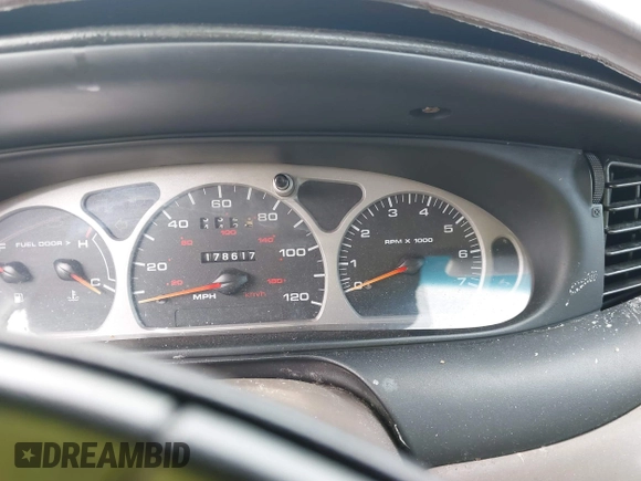 1999 Mercury Sable LS Premium Group z VIN 1MEFM53S7XA632876, wystawiony jako IAAI lot #42303137 z przebiegiem 178 617 mil mil oraz . Historia ofert i sprzedaży dostępna na DreamBid. Obrazek 7.