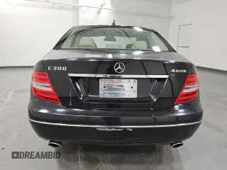 2013 Mercedes-Benz C 300 Sport with VIN WDDGF8ABXDA822502, listed as a Copart auction lot 51980405 with 118,921 mi miles and Clean Title. Bid and sale history available at DreamBid. Image 6.