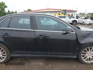 2006 Volkswagen Jetta GLI Turbo с VIN 3VWWJ71K26M753239, выставлен на аукционе IAAI как лот 42351910 с пробегом 156 249 миль миль и . История ставок и продаж доступна на DreamBid. Изображение 13.