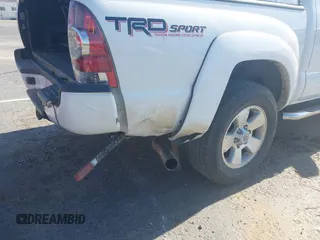 2014 Toyota Tacoma PreRunner with VIN 3TMJU4GN7EM158440, listed as a IAAI auction lot 41353276 with 1 mi miles. Bid and sale history available at carsss.com. Image 6.