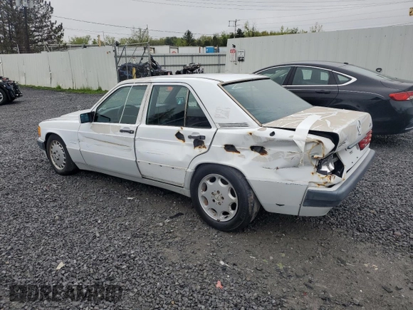 1992 Mercedes-Benz 190 z VIN WDBDA29D3NF993013, wystawiony jako Copart lot #55794035 z przebiegiem 181 833 mil mil oraz Szkoda całkowita • Salvage title. Historia ofert i sprzedaży dostępna na DreamBid. Obrazek 2.
