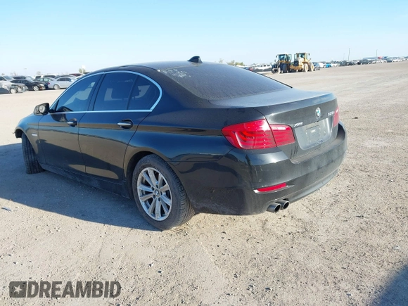2015 BMW 5 Series 528i xDrive with VIN WBA5A7C52FD624898, listed as a IAAI auction lot 41004092 with 99,668 mi miles and . Bid and sale history available at carsss.com. Image 3.
