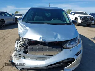 2017 Chevrolet Bolt EV LT z VIN 1G1FW6S02H4186534, wystawiony jako IAAI lot #41851755 z przebiegiem 129 483 mil mil oraz . Historia ofert i sprzedaży dostępna na DreamBid. Obrazek 13.
