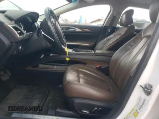 2013 Lincoln MKZ Hybrid z VIN 3LN6L2LU9DR818064, wystawiony jako Copart lot #53831705 z przebiegiem 97 464 mil mil oraz Szkoda całkowita • Salvage title. Historia ofert i sprzedaży dostępna na DreamBid. Obrazek 7.