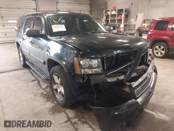 2008 Chevrolet Suburban LT w/3LT with VIN 1GNFK16388J153783, listed as a IAAI auction lot 42080742 with 301,158 mi miles. Bid and sale history available at carsss.com. Image 6.