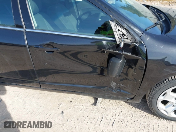 2011 Ford Fusion SE with VIN 3FAHP0HA3BR278427, listed as a IAAI auction lot 41771864 with 115,114 mi miles. Bid and sale history available at carsss.com. Image 6.