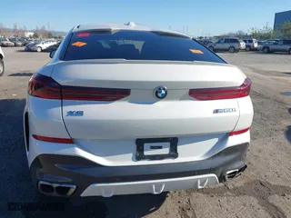 2025 BMW X6 M60i with VIN 5UX43EX00S9X28829, listed as a IAAI auction lot 41637334 with 1 mi miles. Bid and sale history available at carsss.com. Image 16.