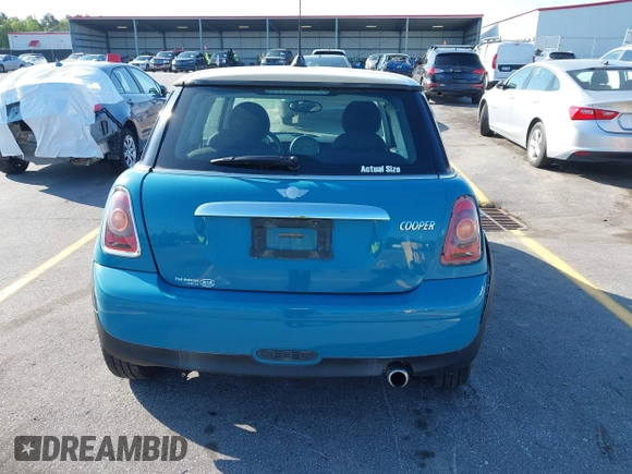 2008 MINI Hardtop with VIN WMWMF33568TT67727, listed as a IAAI auction lot 41985166 with 158,579 mi miles and . Bid and sale history available at DreamBid. Image 16.