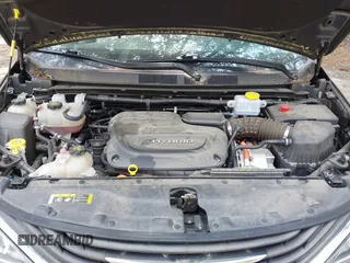 2018 Chrysler Pacifica Hybrid Touring Plus с VIN 2C4RC1H70JR187642, выставлен на аукционе IAAI как лот 42568596 с пробегом 48 907 миль миль и . История ставок и продаж доступна на DreamBid. Изображение 10.