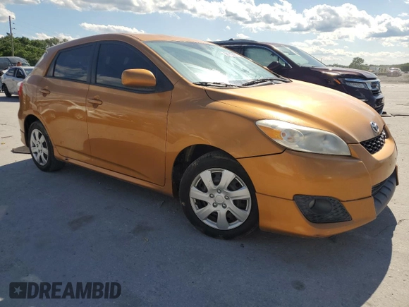 2009 Toyota Matrix S z VIN 2T1KE40E19C006065, wystawiony jako Copart lot #58270085 z przebiegiem 98 151 mil mil oraz Czysty tytuł • Clean title. Historia ofert i sprzedaży dostępna na DreamBid. Obrazek 4.