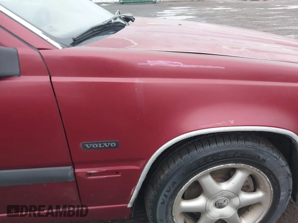 1996 Volvo 850 с VIN YV1LW5546T2231055, выставлен на аукционе IAAI как лот 41468752 с пробегом 133 918 миль миль и . История ставок и продаж доступна на DreamBid. Изображение 15.
