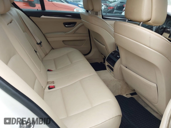 2012 BMW 5 Series 528i xDrive with VIN WBAXH5C54CDW07654, listed as a IAAI auction lot 41937533 with 109,529 mi miles. Bid and sale history available at carsss.com. Image 8.