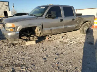 2001 GMC Sierra 1500HD SLE z VIN 1GTGC13UX1F202868, wystawiony jako Copart lot #43929435 z przebiegiem 271 152 mil mil oraz Szkody całkowita. Historia ofert i sprzedaży dostępna na DreamBid. Obrazek 1.