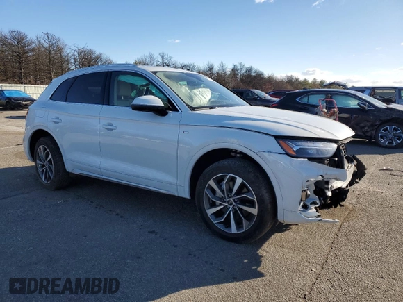 2024 Audi Q5 S line Premium with VIN WA1GAAFY9R2045240, listed as a Copart auction lot 41384195 with 16,983 mi miles and Salvage Title. Bid and sale history available at carsss.com. Image 4.