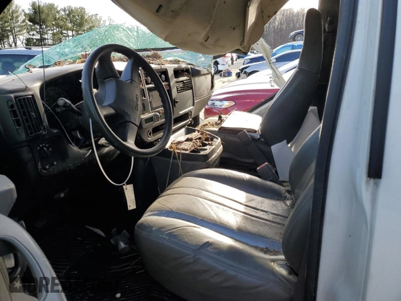 2006 GMC Savana z VIN 1GTHG392961133086, wystawiony jako Copart lot #47262945 z przebiegiem Nie podano mil oraz Szkoda całkowita • Salvage title. Historia ofert i sprzedaży dostępna na DreamBid. Obrazek 7.