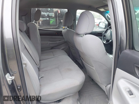 2011 Toyota Tacoma with VIN 3TMLU4EN9BM063918, listed as a IAAI auction lot 41661515 with 125,821 mi miles and . Bid and sale history available at DreamBid. Image 8.
