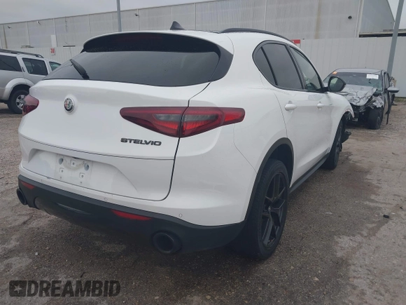 2020 Alfa Romeo Stelvio Sport z VIN ZASPAJAN3L7C94007, wystawiony jako IAAI lot #41606766 z przebiegiem Nie podano mil oraz . Historia ofert i sprzedaży dostępna na DreamBid. Obrazek 4.