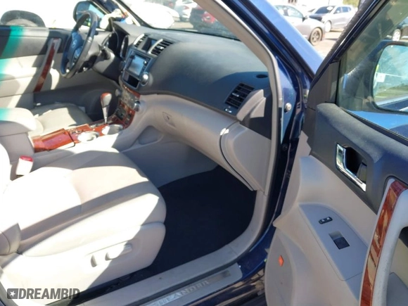 2013 Toyota Highlander Limited with VIN 5TDDK3EH1DS264102, listed as a IAAI auction lot 41829823 with 186,503 mi miles. Bid and sale history available at carsss.com. Image 5.