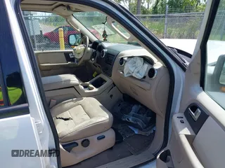 2003 Ford Expedition Eddie Bauer с VIN 1FMFU17L43LC54037, выставлен на аукционе IAAI как лот 39225441 с пробегом 158 745 миль миль и . История ставок и продаж доступна на DreamBid. Изображение 5.