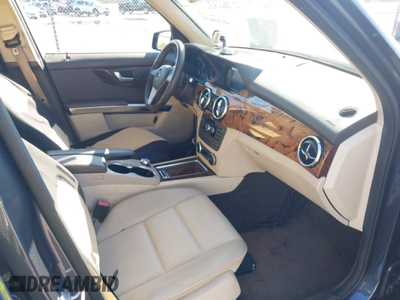 2013 Mercedes-Benz GLK 350 with VIN WDCGG5HB0DF965631, listed as a IAAI auction lot 41318491 with 128,975 mi miles and . Bid and sale history available at DreamBid. Image 5.