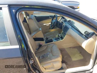 2006 Volkswagen Passat Lux with VIN WVWEK93C76P079628, listed as a IAAI auction lot 41809984 with 202,602 mi miles and . Bid and sale history available at DreamBid. Image 5.
