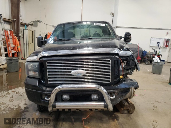 2007 Ford F-350 XL with VIN 1FTWW31P37EA00495, listed as a Copart auction lot 84479674 with 157,391 mi miles and Salvage title. Bid and sale history available at DreamBid. Image 5.