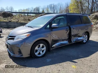 2019 Toyota Sienna LE Auto Access Seat with VIN 5TDKZ3DC5KS008521, listed as a Copart auction lot 53512695 with 147,488 mi miles and Salvage title. Bid and sale history available at DreamBid. Image 1.