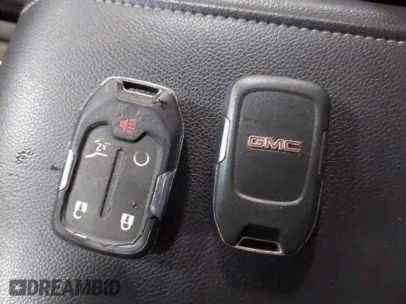 2018 GMC Acadia SLT z VIN 1GKKNULS6JZ214930, wystawiony jako IAAI lot #41850678 z przebiegiem 110 447 mil mil oraz . Historia ofert i sprzedaży dostępna na DreamBid. Obrazek 11.
