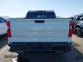 2021 Chevrolet Silverado 1500 LT Trail Boss with VIN 1GCPYFEL0MZ287029, listed as a IAAI auction lot 40706839 with 51,790 mi miles and . Bid and sale history available at DreamBid. Image 16.
