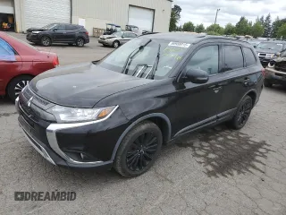 2020 Mitsubishi Outlander ES z VIN JA4AZ3A38LZ036016, wystawiony jako Copart lot #60988015 z przebiegiem Nie podano mil oraz Szkoda całkowita • Salvage title. Historia ofert i sprzedaży dostępna na DreamBid. Obrazek 1.