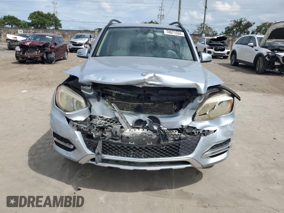 2015 Mercedes-Benz GLK 350 with VIN WDCGG5HB1FG402441, listed as a Copart auction lot 74671534 with 81,440 mi miles and Salvage Title. Bid and sale history available at DreamBid. Image 5.
