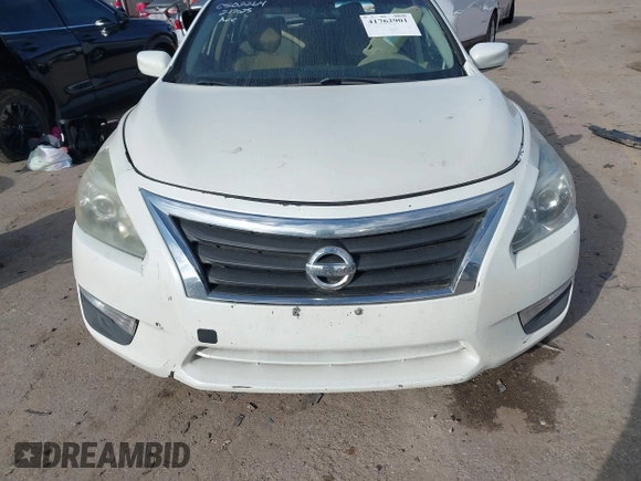 2014 Nissan Altima SV with VIN 1N4AL3AP0EC278546, listed as a IAAI auction lot 41762901 with 121,756 mi miles and . Bid and sale history available at DreamBid. Image 12.