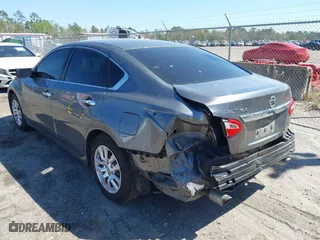2016 Nissan Altima 2.5 SL with VIN 1N4AL3AP0GC233870, listed as a IAAI auction lot 41788703 with 146,453 mi miles. Bid and sale history available at carsss.com. Image 3.